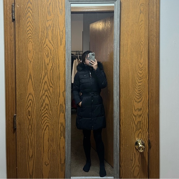 Tommy Hilfiger Long Fur Hooded Puffer Jacket with Belt - Picture 10 of 11